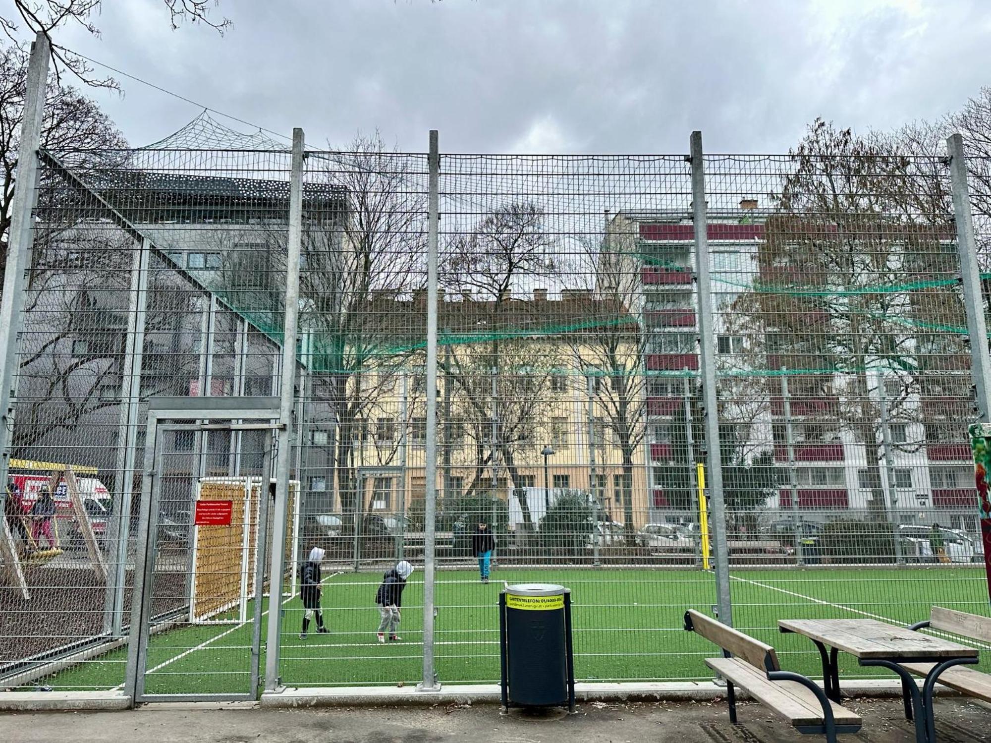 Spacious Central 4-Room Suite For 6 - Near Subway Vienna Exterior photo