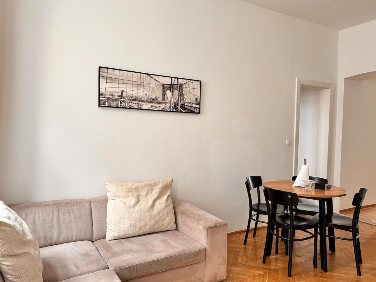 Spacious Central 4-Room Suite For 6 - Near Subway Vienna Exterior photo