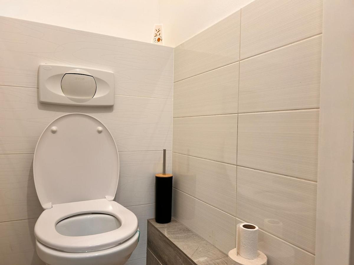 Spacious Central 4-Room Suite For 6 - Near Subway Vienna Exterior photo