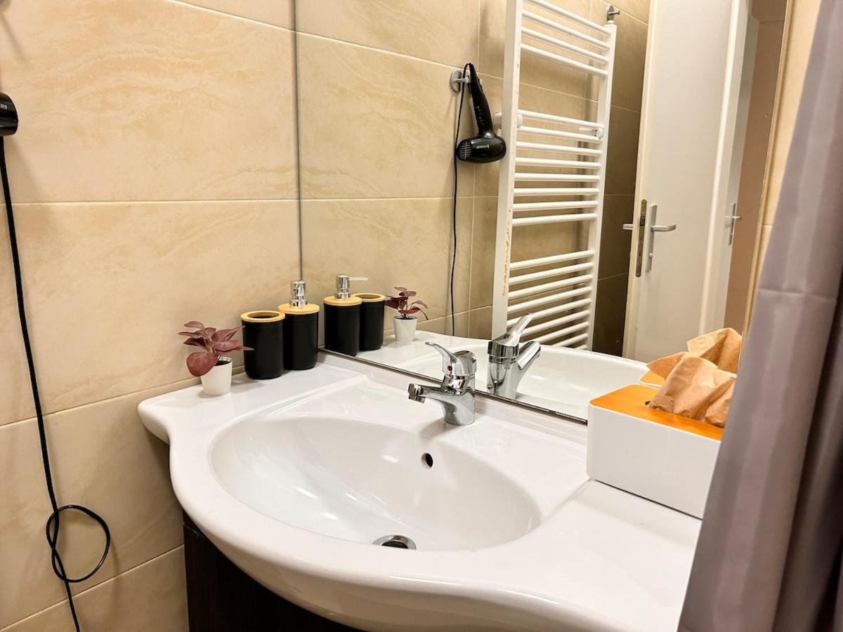 Spacious Central 4-Room Suite For 6 - Near Subway Vienna Exterior photo