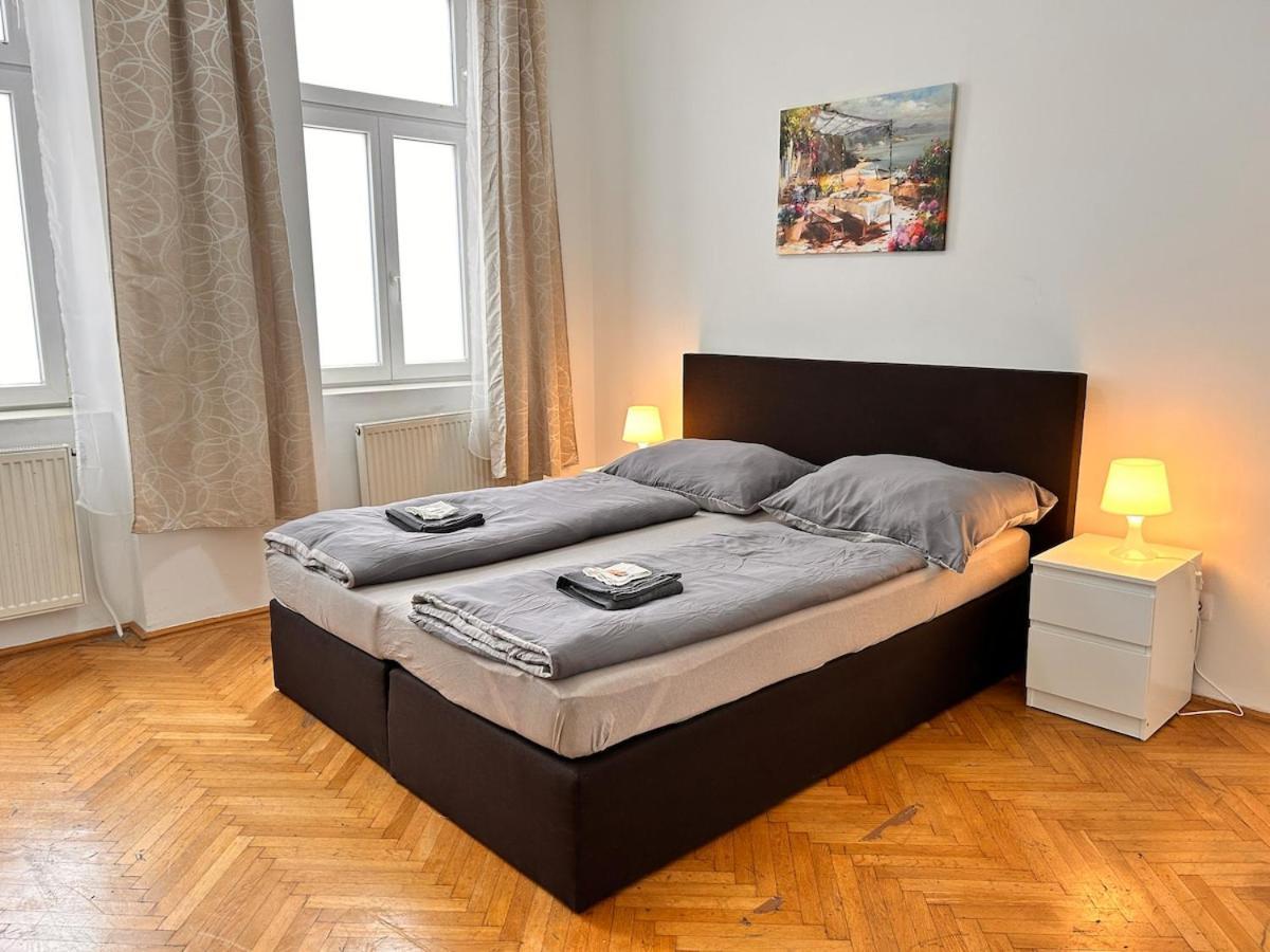 Spacious Central 4-Room Suite For 6 - Near Subway Vienna Exterior photo